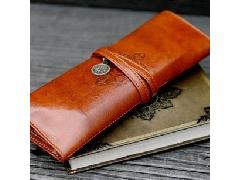 天狼網(wǎng)三折皮質(zhì)筆袋 當(dāng)文教用品遇見輕奢創(chuàng)意